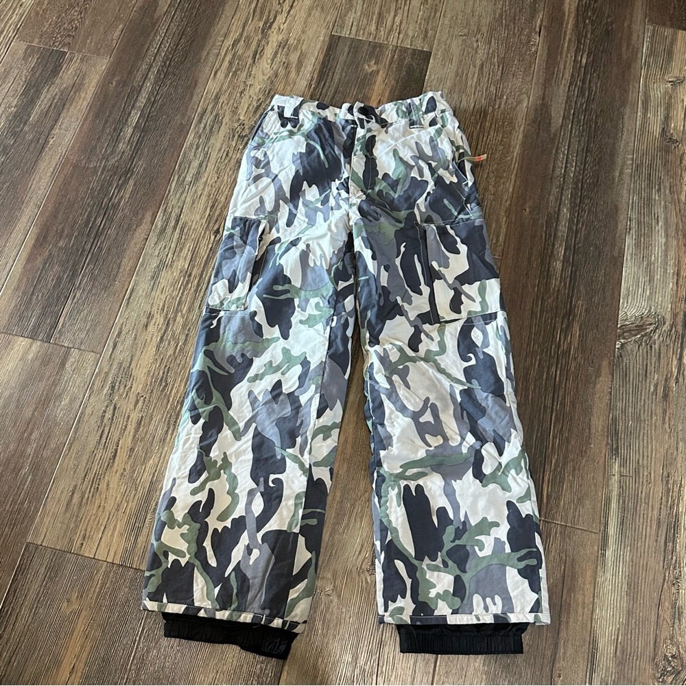 Kemper camo insulated snow pants Boys 12 waterproof snowboard ski winter
